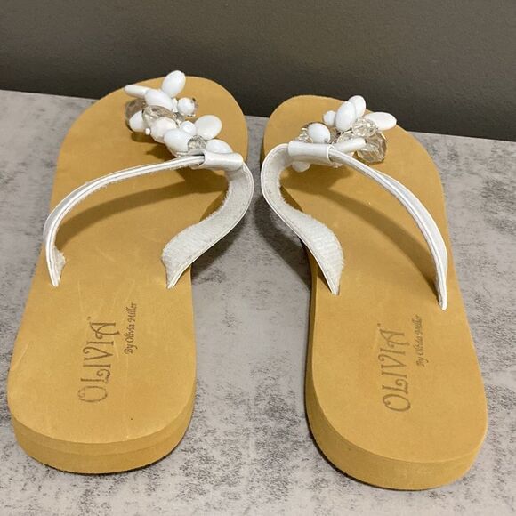 Olivia Miller White Beaded Thong Sandals Size 7/8 - Picture 5 of 9